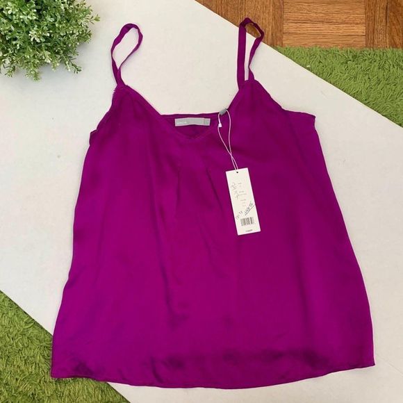 Vince Tops - Vince Pleated Silk Tank Camisole Size Medium in Magenta $220